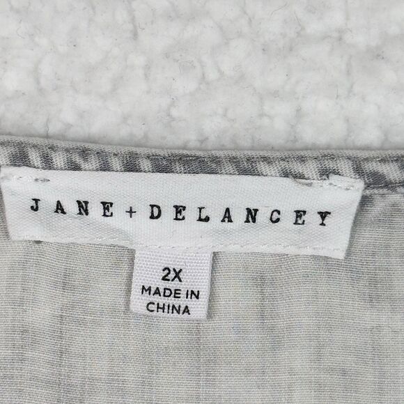 Jane + Delancey Tunic Top Blouse Gray Acid Wash 2X Smocked Ruffle Sleeve Boho - Picture 5 of 13